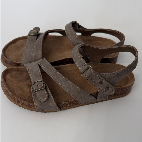 Wear Ever Brown Strap Comfort Footbed Sandals Size 6 - Picture 4 of 10